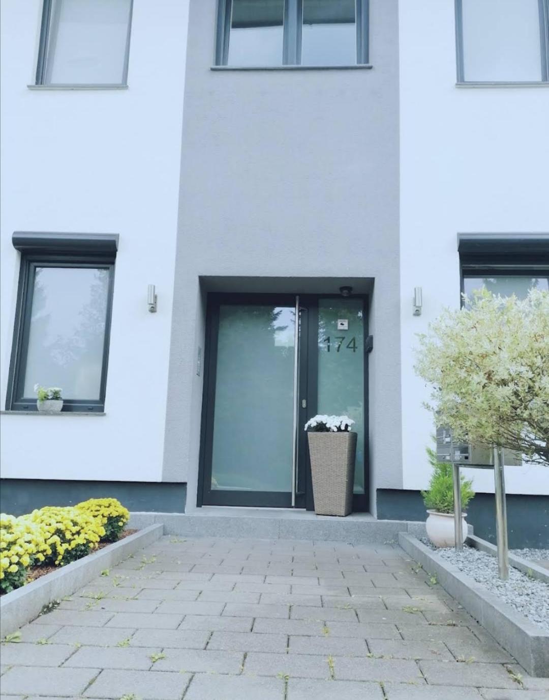 Sleep Well Apartments Detmold - Tempur Beds- Neu - Top Lage - Free Parking - Wifi 외부 사진